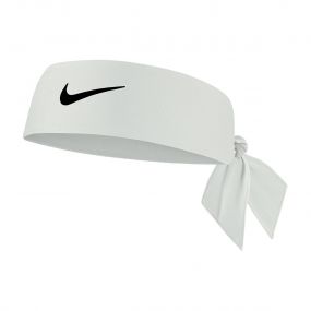 Traka za glavu Nike bijela bandana  sku: n.100.2146.101.os Cijena: 109,90 Kn